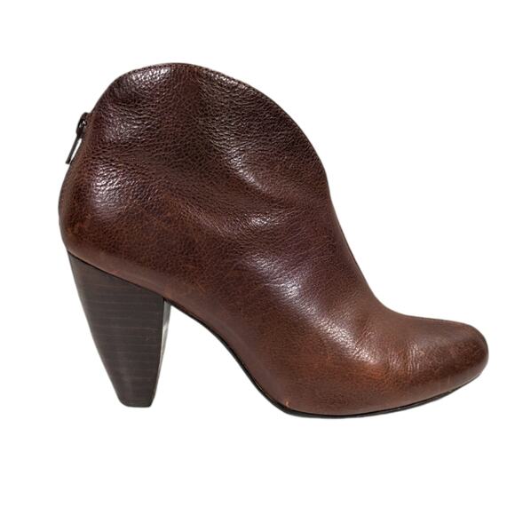 Born Crown Distressed Ankle Booties GUC Size 6 M/W S2957 - Picture 2 of 11